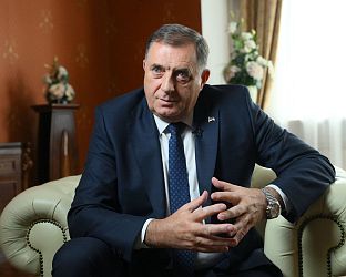 ДОДИК: САМО ВУЧИЋ ОСИГУРАВА КОНТИНУИТЕТ ЧУВАЊА МИРА И СТАБИЛНОСТИ