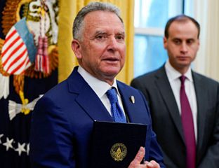 ВИТКОФ ПРЕДЛАЖЕ ДИРЕКТНЕ РАЗГОВОРЕ ПУТИНА, ТРАМПА И ЗЕЛЕНСКОГ