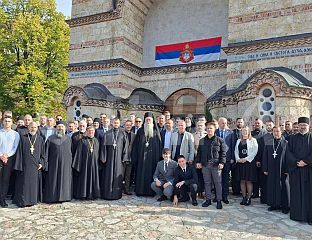 ФОЧАНСКА БОГОСЛОВИЈА ТРИ ДЕЦЕНИЈЕ ЧУВАР ДУХОВНЕ БАШТИНЕ И РАСАДНИК НОСИЛАЦА РИЈЕЧИ БОЖЈЕ