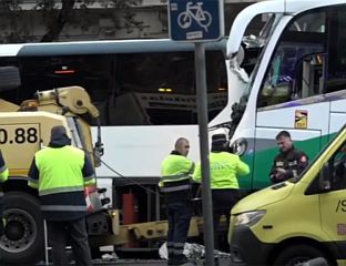 У СУДАРУ КОД БАРСЕЛОНЕ ПОВРИЈЕЂЕНО 80 ЉУДИ