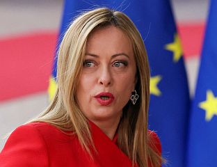 ВЛАДА ОДОБРИЛА ПЕРСОНАЛИЗАЦИЈУ РЕГИСТАРСКИХ ТАБЛИЦА