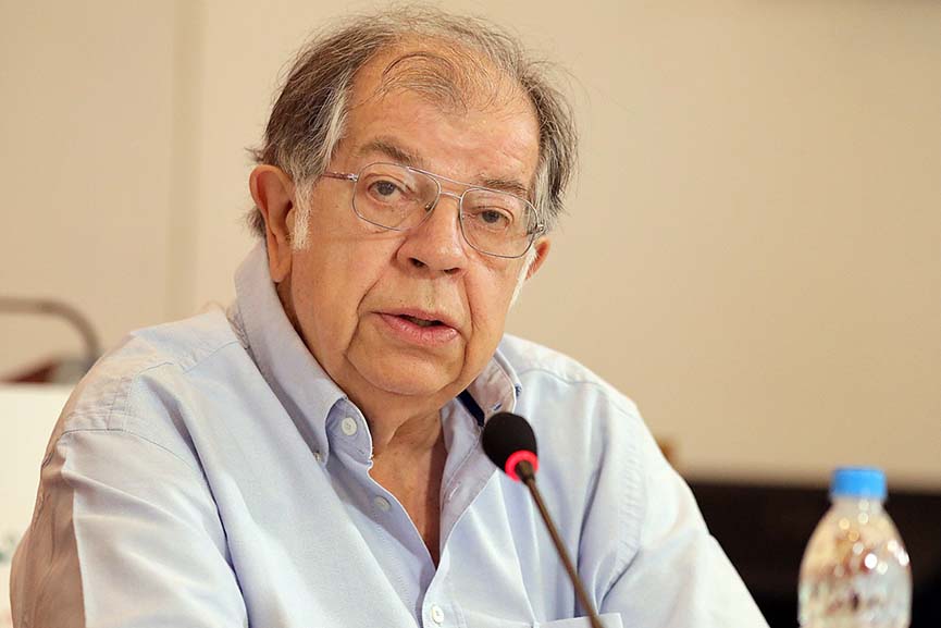 BELGRADE, OCTOBER 28 /SRNA/ - Political scientist Nenad Kecmanović told SRNA that everything that belongs to Republika Srpska is decided in the institutions of Republika Srpska in Banjaluka and nowhere else and that there is no need to discuss, explain or justify anything about it.