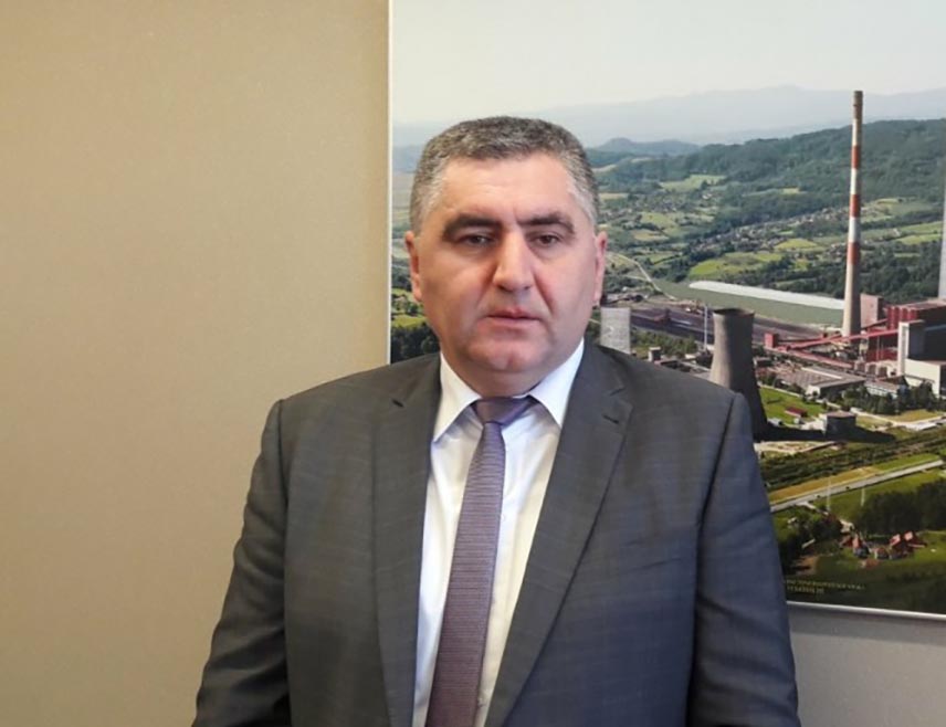 SARAJEVO, MAY 18 /SRNA/ - The institutions of Bosnia and Herzegovina will collapse due to the behavior of politicians from the Federation of Bosnia and Herzegovina, not politicians from Republika Srpska, said DEMOS deputy in the House of Representatives of the Parliamentary Assembly of Bosnia and Herzegovina, Čedomir Stojanović.
