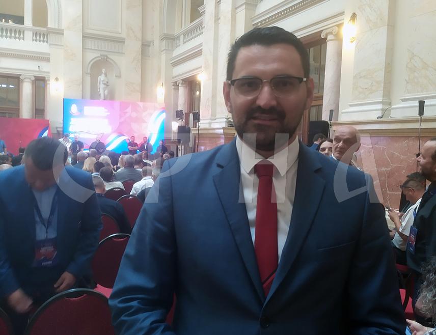 BELGRADE, AUGUST 31 /SRNA/ - The Minister for European Integration and International Cooperation of Republika Srpska Zlatan Klokić, who is attending the "Unity and Strength - Serbia" meeting in Belgrade, said that this is another opportunity to manifest the strength and unity of the Serbian people and to further strengthen the ties of Serbia and Srpska with the Serbian diaspora.