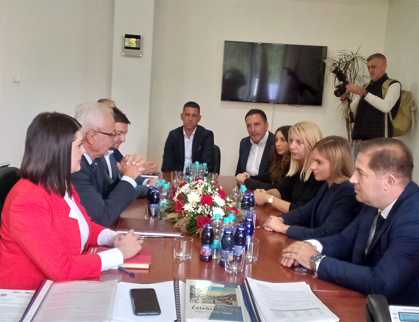 ROGATICA, SEPTEMBER 29 /SRNA/ - The Serbian Minister for Family Care and Demography, Milica Đurđević Stamenkovski, said during her visit to Rogatica that the Government of Serbia's attitude towards Republika Srpska has changed in the best possible way and is adequate to the needs of the Serbian people in Srpska and the national goals of the Serbian people on both sides of the Drina River.