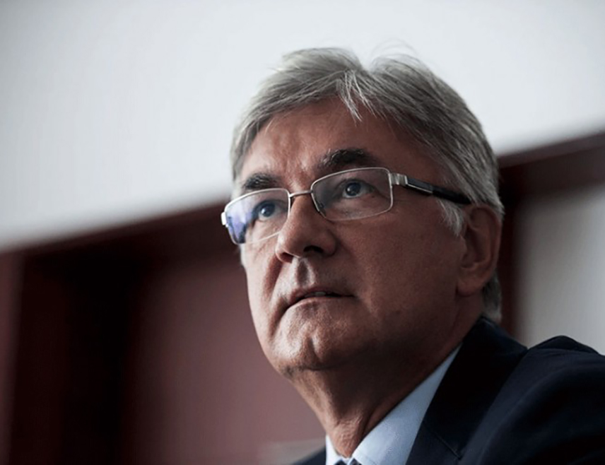 BELGRADE, OCTOBER 18 /SRNA/ - Muslim war leader in BiH Alija Izetbegović is not even "P" out of peacemaker - all his activities were aimed at deepening the war and insisting on it, lawyer Branko Lukić told SRNA.