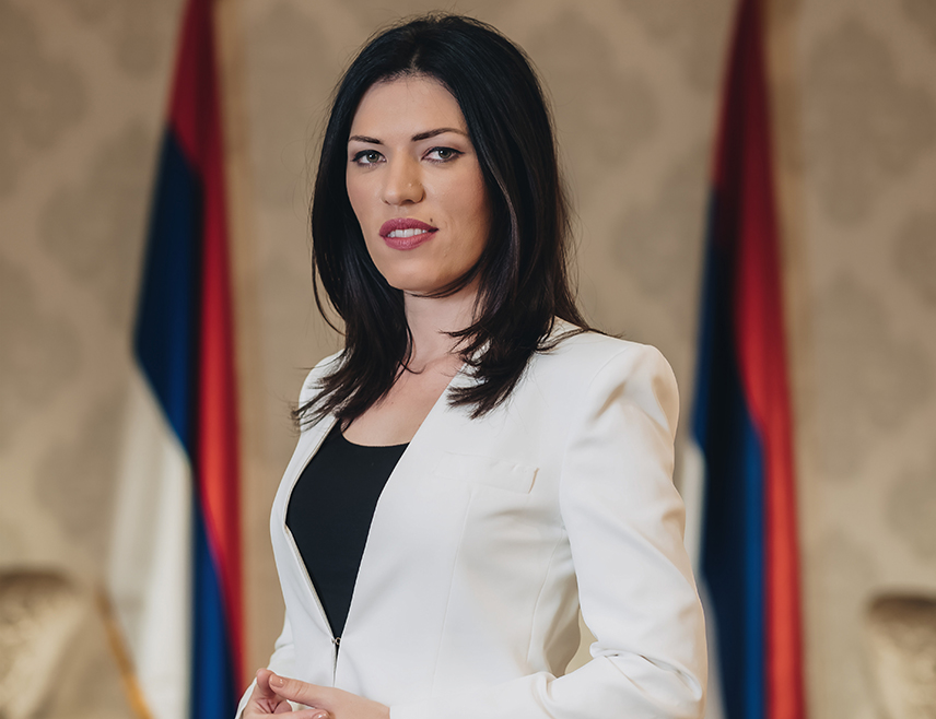 SARAJEVO, DECEMBER 19 /SRNA/ - Chairperson of the SNSD Deputies' Club in the House of Representatives of the BiH Parliament, Sanja Vulić, stated that scheduling next week's continuation of the trial of Republika Srpska President Milorad Dodik, who underwent surgery on December 9, represents a conscious threat to his health and an attempt of political murder.