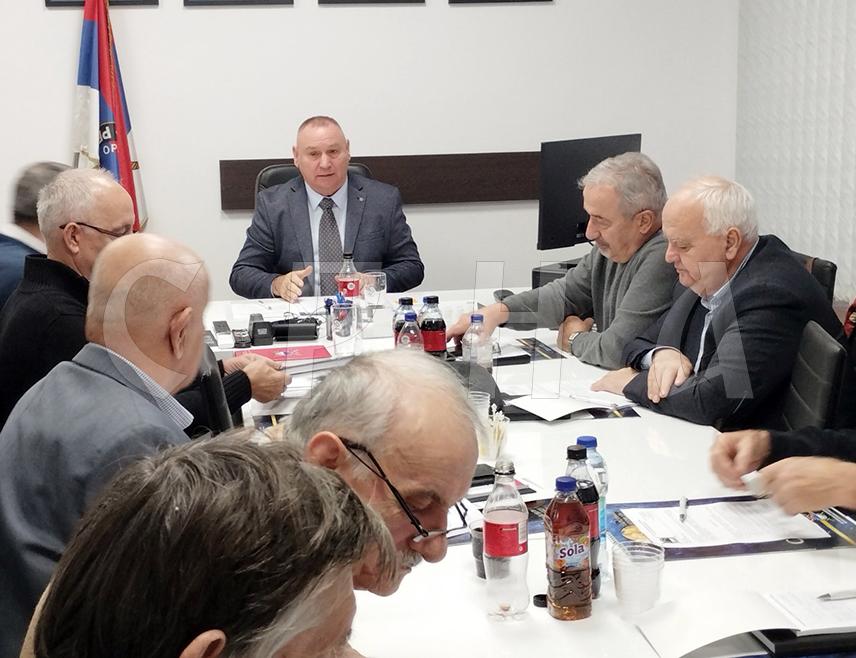 BANJA LUKA, DECEMBER 24 /SRNA/ - Republika Srpska must do everything to protect the President of the Republic Milorad Dodik as a key institution in Srpska, because the attempt to forcibly bring him to the Court of Bosnia and Herzegovina after a recent operation is beyond the scope of morality, justice and medicine, said the president of the Organization of the Elders of the Republika Srpska Army /RSA/ Slobodan Župljanin.