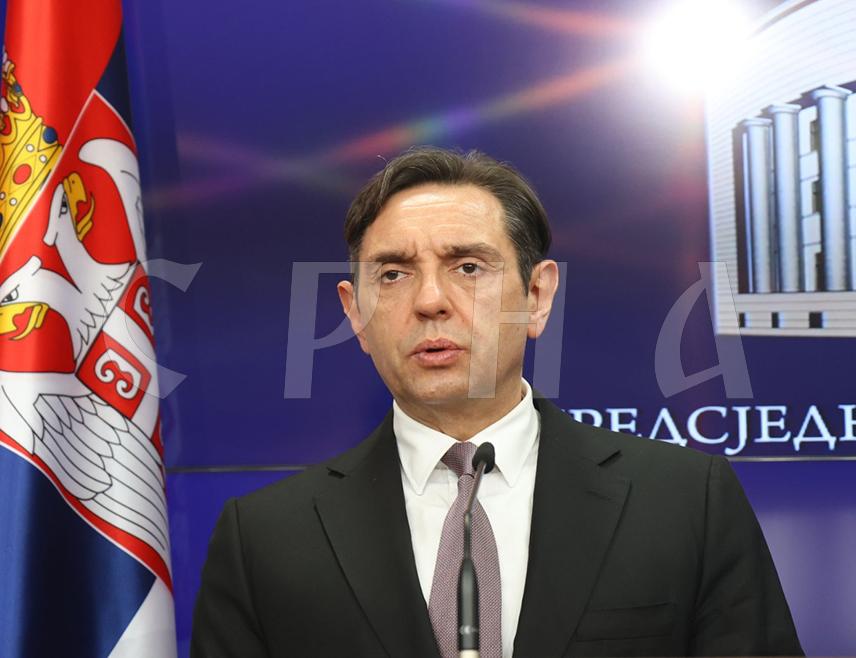 BANJA LUKA, MARCH 10 /SRNA/ - Deputy Prime Minister of Serbia Aleksandar Vulin called on political factors in Republika Srpska that whatever they do, they should not go into the hands of opponents and those who want to abolish Republika Srpska.