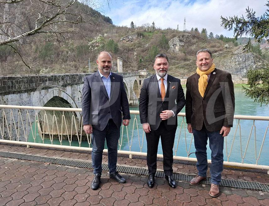 VIŠEGRAD, MARCH 25 /SRNA/ - Deputy Chairman of the Council of Ministers Staša Košarac said today in Višegrad that tourism is a potential of this local community and that it can be one of the most potent sectors in strengthening the economy of both this municipality and Republika Srpska.