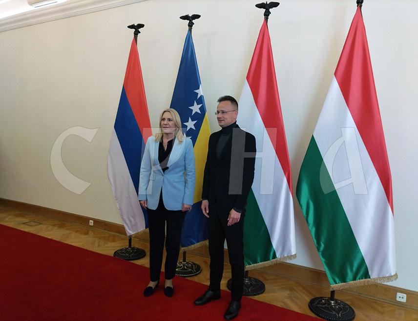BUDAPEST, APRIL 9 /SRNA/ - Hungarian Minister of Foreign Affairs and Trade Péter Szijjártó said that European policy regarding the Western Balkans is absurd and dangerous, and the decisions being made fundamentally undermine peace in the region.