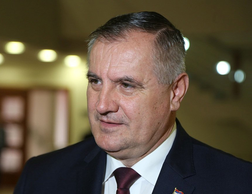 BANJA LUKA, APRIL 19 /SRNA/ -The Prime Minister of Republika Srpska Radovan Višković congratulated the women's chamber choir "Banjalučanke" on winning the gold medal at the 19th International Choir Competition in Budapest, emphasizing that it is a great recognition for the culture of Republika Srpska.