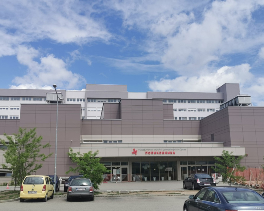 БАЊАЛУКА, 20. АПРИЛА /СРНА/ - Предсједник Републике Српске Милорад Додик и генерални директор Универзитетског клиничког центра /УКЦ/ Српске Владо Ђајић данас ће поводом највећег хришћанског празника Васкрса посјетити најмлађе хоспитализоване пацијенте у Клиници за дјечије болести и Клиници за дјечију хирургију у Бањалуци.