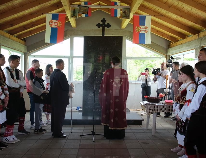 BANJA LUKA, APRIL 21 /SRNA/ - The Banja Luka settlement of Bijeli Potok has marked today the 83rd anniversary of the killing of 54 Serbs and the brutal Ustasha crime committed in this place during the Second World War by holding a memorial service and laying wreaths at the memorial.