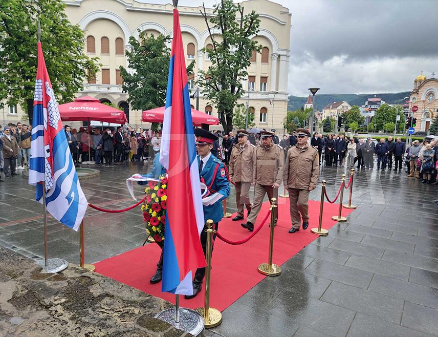 БАЊАЛУКА, 22. АПРИЛА /СРНА/ - Бањалука данас прославља Дан града у знак сјећања на 22. април 1945. године када је ослобођена од окупатора у Другом свјетском рату.