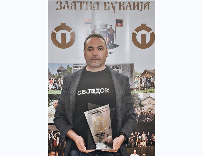 ВЕЛИКА ПЛАНА, 26. АПРИЛА /СРНА/ - Филм Свједок" аутора Дениса Бојића освојио је Гранд при за најбољу режију на 20. Међународном фестивалу "Златна буклија" у Великој Плани.