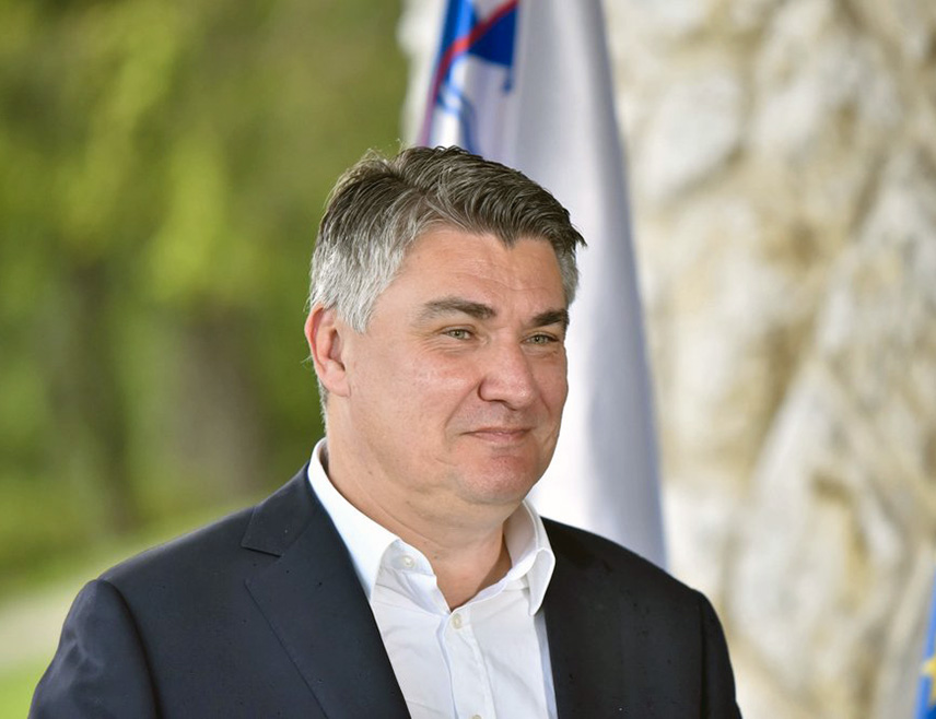 СКОПЉЕ, 7. МАЈА /СРНА/ - Предсједник Хрватске Зоран Милановић изјавио је да Сјеверна Македонија не би требало да трпи никакву уцјену у замјену за чланство у ЕУ.