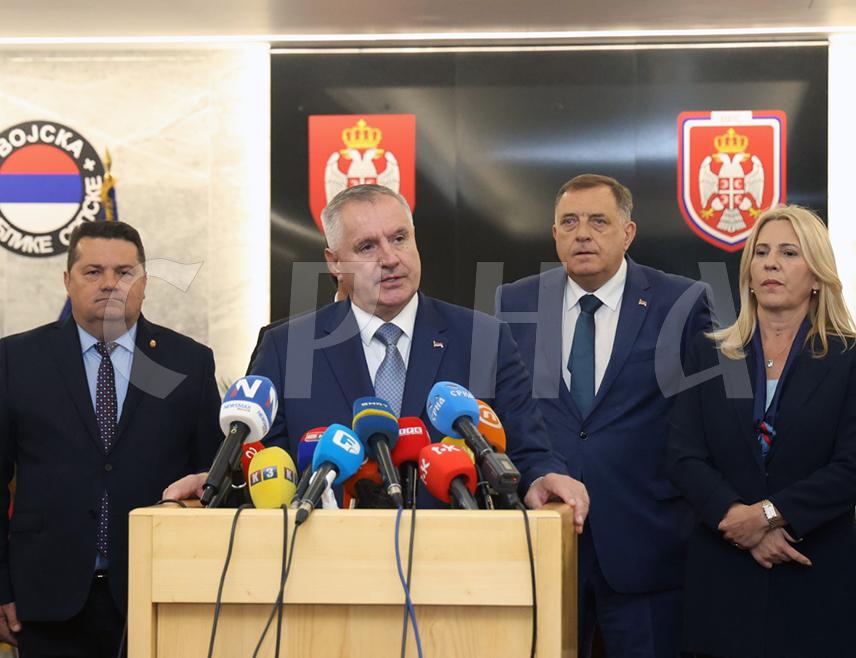 BANJA LUKA, May 12 /SRNA/ – The Prime Minister of Republika Srpska Radovan Višković stated today that no one can prevent the celebration of the Day of the Army of Republika Srpska (RSA), which he described as a tradition and obligation of the Serb people.