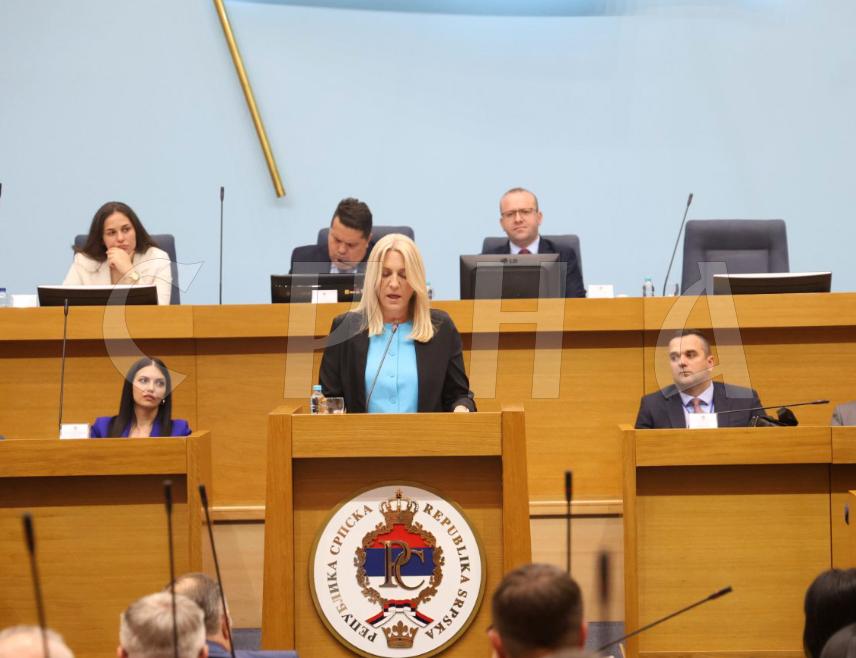 BANJA LUKA, MAY 14 /SRNA/ – The Serb member and Chairperson of the Presidency of BiH, Željka Cvijanović, emphasized that the disputed conclusion contains eight segments, among which the most destructive are those points that the decisions of the National Assembly define as unconstitutional and contrary to the Dayton Agreement.