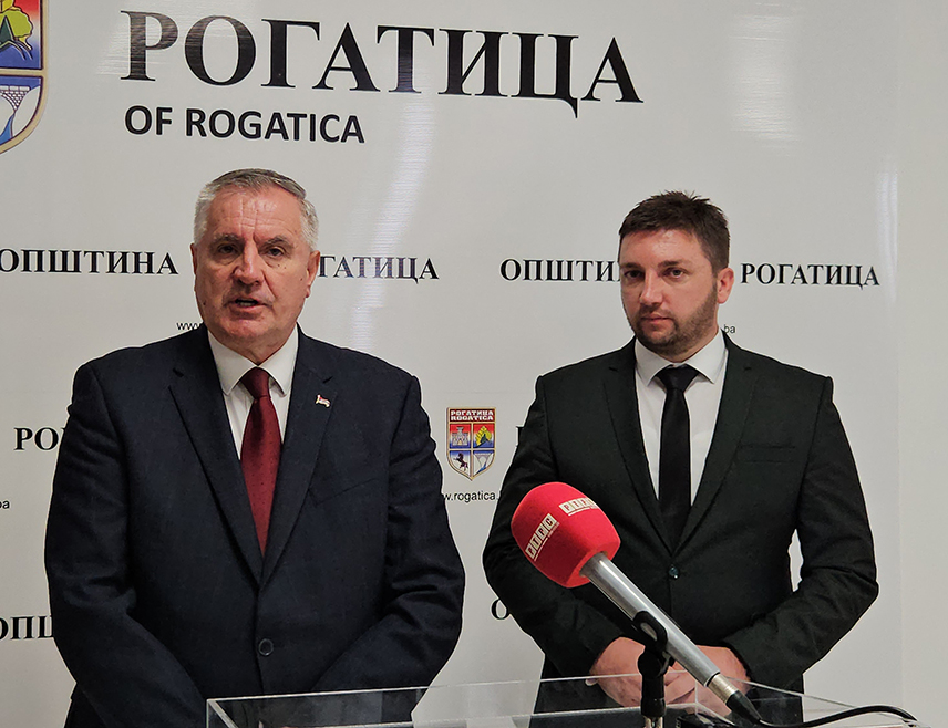 БАЊАЛУКА, 19. МАЈА /СРНА/ - Влада Републике Српске подржаће са 500.000 КМ покретање фабрике за прераду кромпира у Рогатици у настојању да будући погон буде покретач развоја овог краја, изјавио је премијер Српске Радован Вишковић на састанку са општинским руководством.