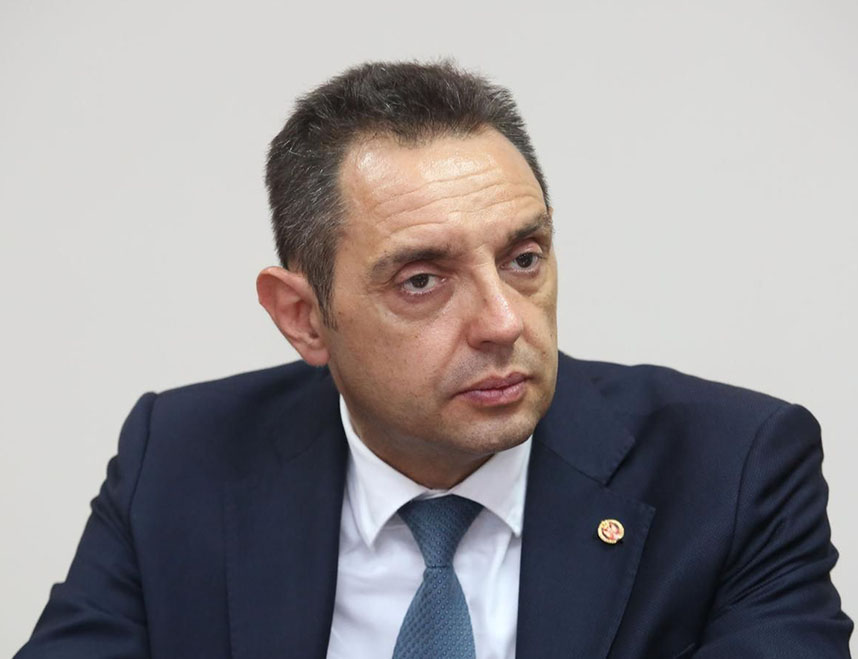 БЕОГРАД, 27. МАЈА /СРНА/ - Лидер Покрета социјалиста Александар Вулин од данас борави у Москви, гдје ће учествовати на 13. Међународном састанку високих званичника задужених за питања безбједности.