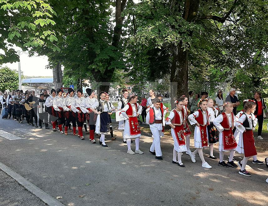 ПРЊАВОР, 31. МАЈА /СРНА/ - У Прњавору је данас одржан Међународни фестивал "Ђерам" који је окупио 250 дјеце из Србије и Републике Српске.