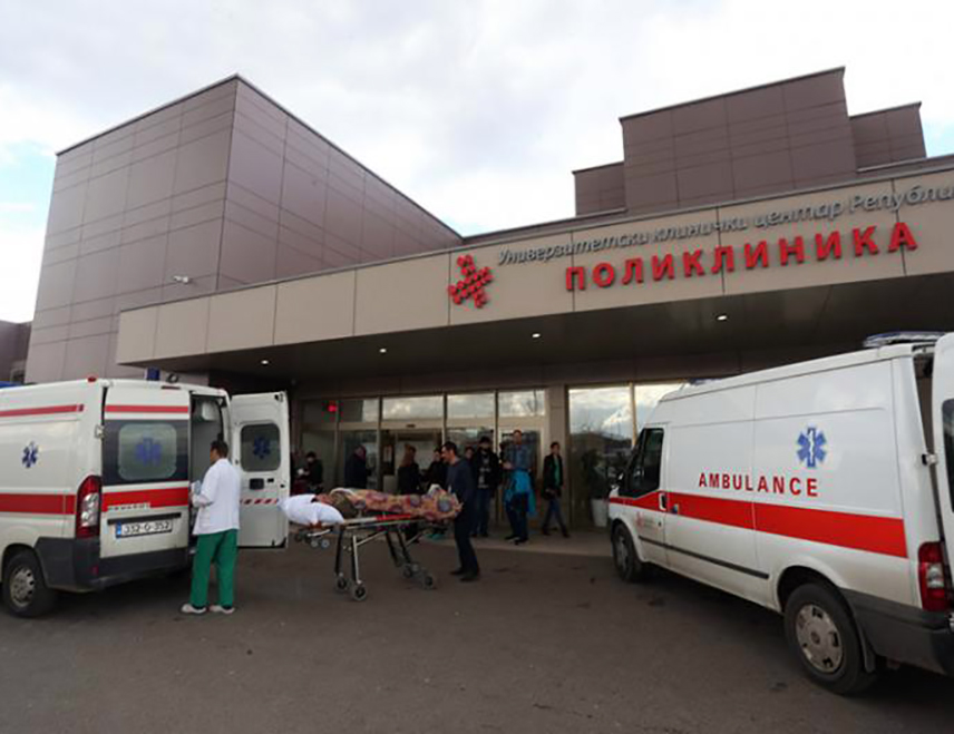 BANJA LUKA, June 14 /SRNA/ - A woman who was accidentally shot by her brother today during wedding preparations was saved by doctors from the Emergency Centre and the Thoracic Surgery Clinic of the Republika Srpska University Clinical Centre /UKC/, after sustaining a perforating gunshot wound just one centimeter from the heart.