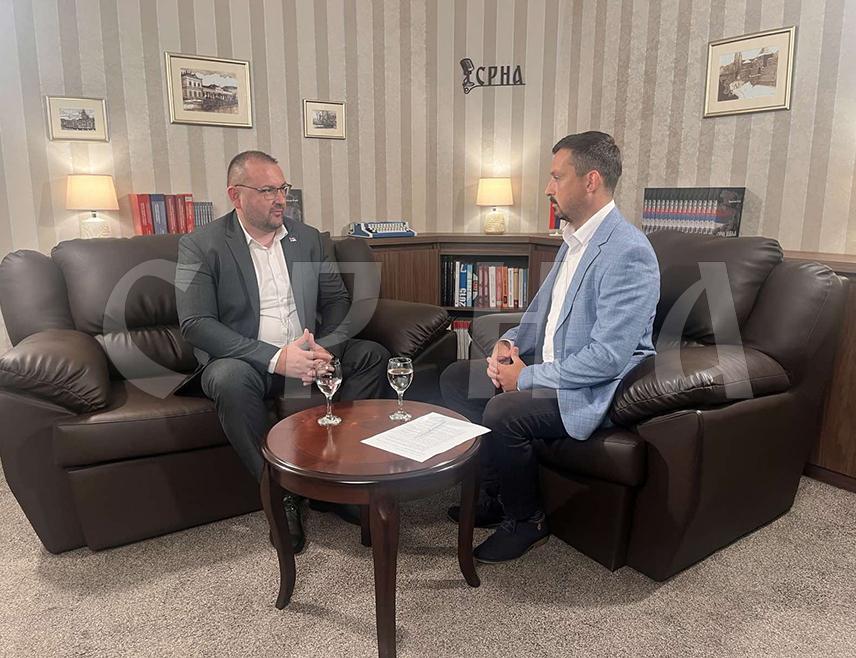 BANJA LUKA, JUNE 21 /SRNA/ – The acting director of the Republic Center for War Research, War Crimes and Missing Persons, Viktor Nuždić, stated to SRNA that the only way to spread the truth about the suffering of Serbs during the Defensive-Patriotic War is through presenting facts to the international academic community.