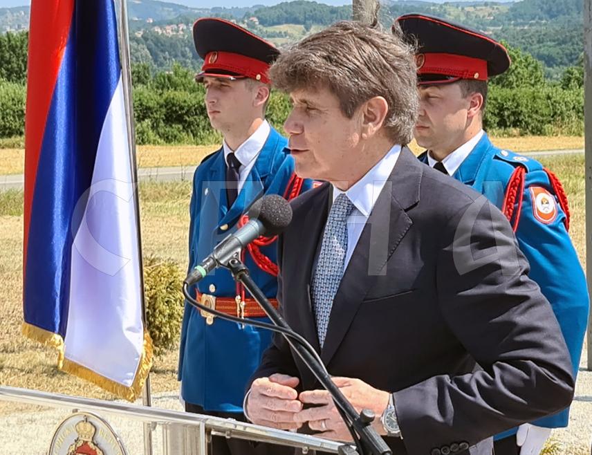 DOBOJ, JUNE 24 /SRNA/ - Former governor of the U.S. state of Illinois Rod Blagojevich said it was a great honour to be in Boljanić today and emphasized that the Halyard mission, conducted by members of the Yugoslav Army in the Homeland to rescue Allied pilots 81 years ago, represents a further foundation for strengthening ties between the Serb and American peoples.