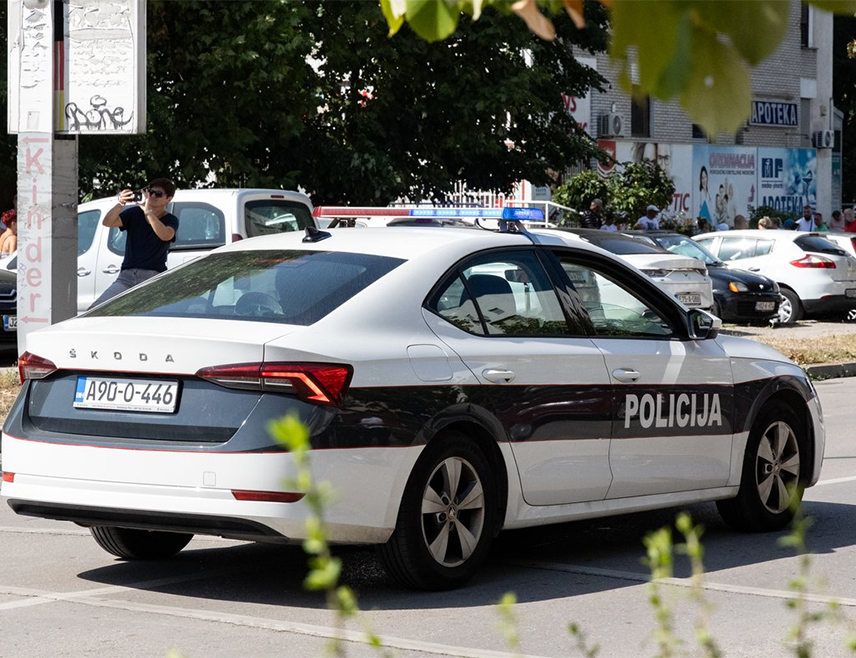 ДОБОЈ, 29. ЈУНА /СРНА/ - Начелник општине Петрово Озрен Петковић рекао је да је старица Јела Пејић, која је убијена у насељу Ровине код Лукавца, држављанин Републике Српске и затражио да починилац хитно буде пронађен и кажњен.