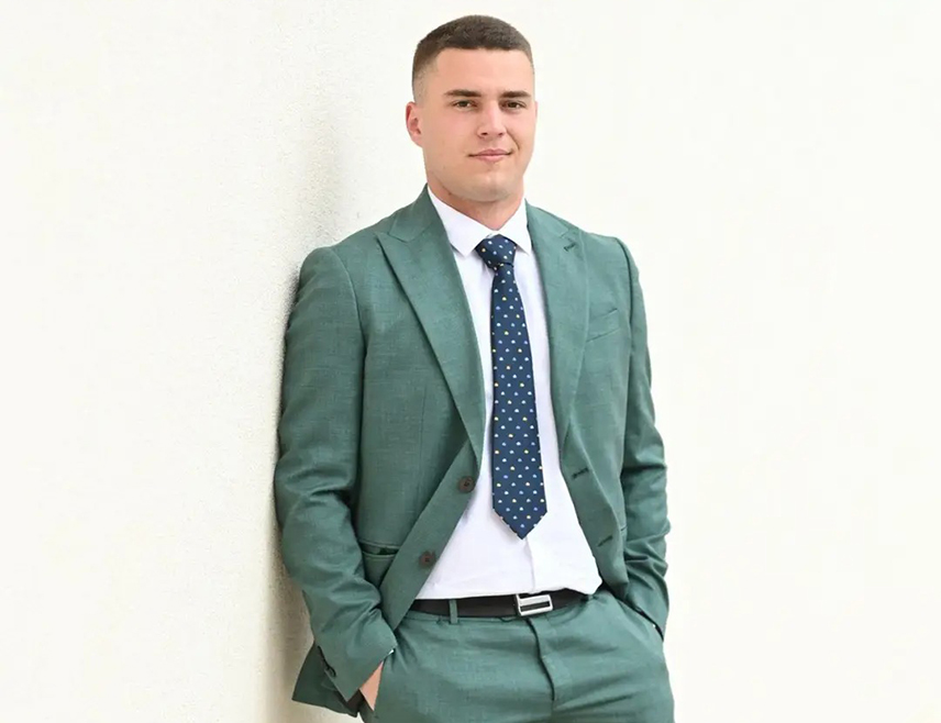 БИЛЕЋА, 30. ЈУНА /СРНА/ - Милош Милићевић, ђак генерације билећког Средњошколског центра "Голуб Куреш", рекао је Срни да су за успјех који је постигао најважнији труд и рад, као и добра организација, те указао на значај бављења ваншколским активностима, спортом, музиком, глумом.