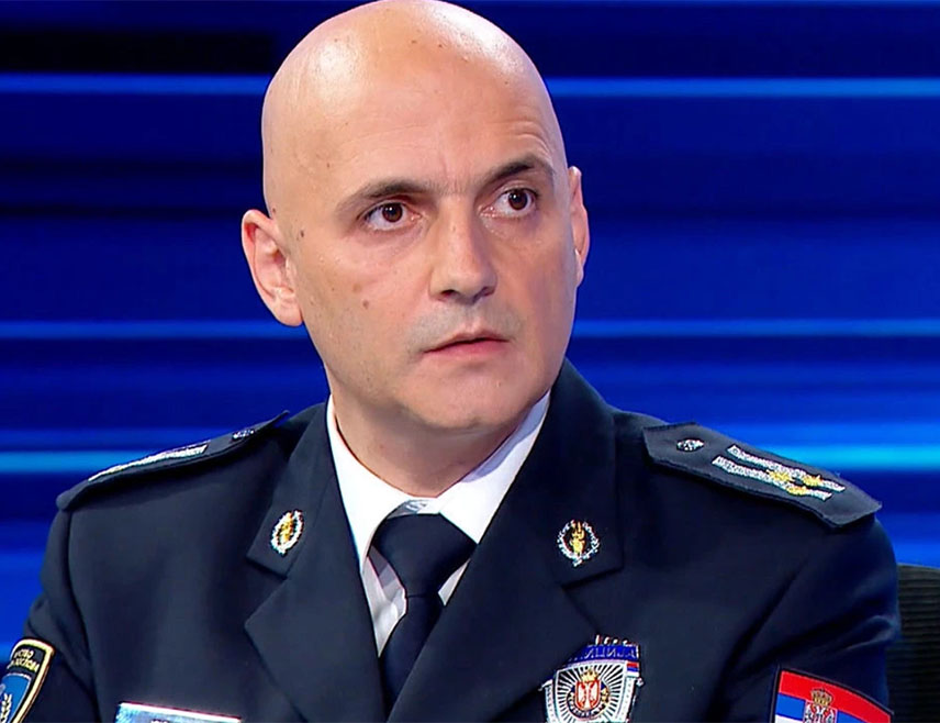 БЕОГРАД, 1. ЈУЛА /СРНА/ - Помоћник директора полиције Србије Жељко Бркић изјавио је да је већина блокада на територији земље уклоњена и да саобраћај функционише нормално.