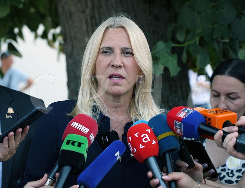 BRATUNAC, JULY 5 /SRNA/ – The Serb member and Chairwoman of the BiH Presidency, Željka Cvijanović, states she is proud that Republika Srpska knows how to conduct politics, and pointed out that the reactions of Bosniak politicians from Sarajevo to the Court of BiH’s decision regarding Republika Srpska President Milorad Dodik reveal their deep frustration.