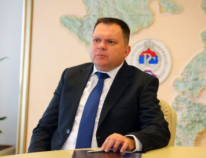 БАЊАЛУКА, 14. ЈУЛА /СРНА/ - Министар за научнотехнолошки развој и високо образовање Републике Српске Жељко Будимир одржаће данас у Београду радни састанак са министром науке, технолошког развоја и иновација Србије Белом Балинтом.
