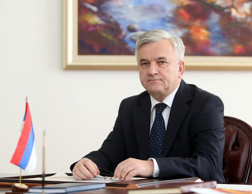 BANJA LUKA, JULY 18 /SRNA/ – The President of DEMOS Nedeljko Čubrilović has said that the latest financial and other decisions harmful to Republika Srpska show that the illegal Christian Schmidt continues to poison relations within BiH on various issues, which only leads to an escalation of overall relations, and not to solving problems.