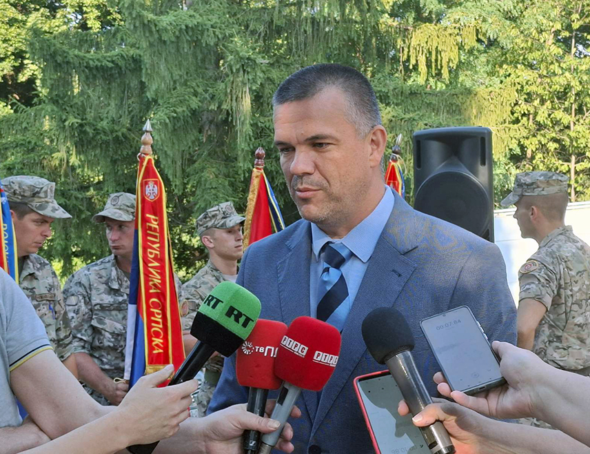 ПРИЈЕДОР, 19. ЈУЛА /СРНА/ - Срби увијек страдали када нису имали своју државу, поручио је помоћник министра рада и борачко-инвалидске заштите Републике Српске Небојша Видаковић на обиљежавању Дан сјећања на дјецу убијену током геноцида над Србима, Јеврејима и Ромима у Независној Држави Хрватској /НДХ/ 1941–1945. године.