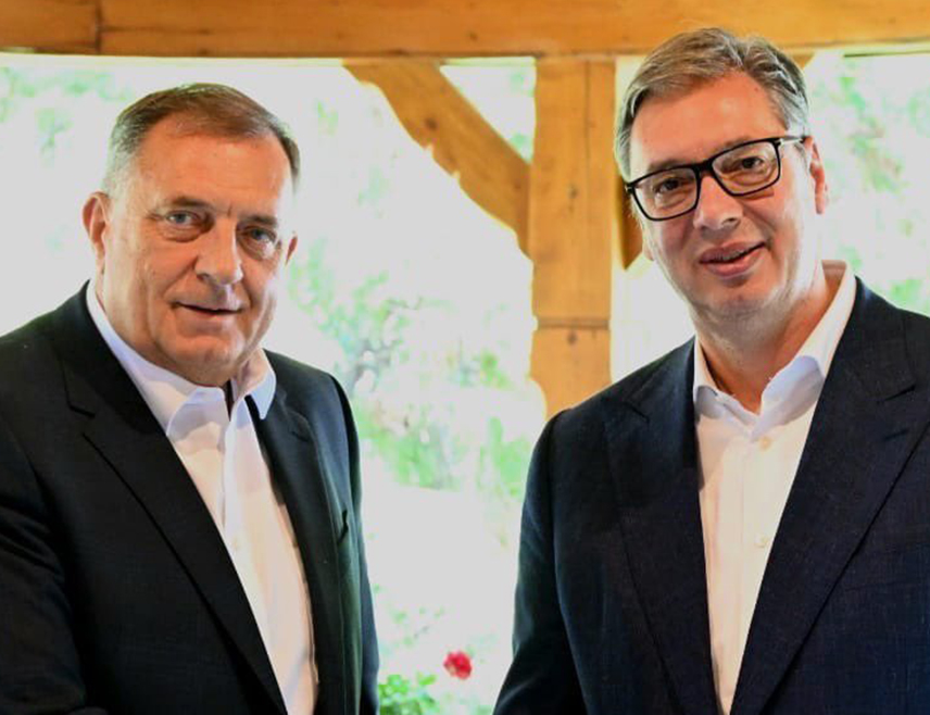 UGLJEVIK, JULY 25 /SRNA/ - Republika Srpska President Milorad Dodik said that he had an important meeting with Serbian President Aleksandar Vučić today in Belgrade, during which they discussed key issues related to strengthening relations and cooperation between Republika Srpska and Serbia.
