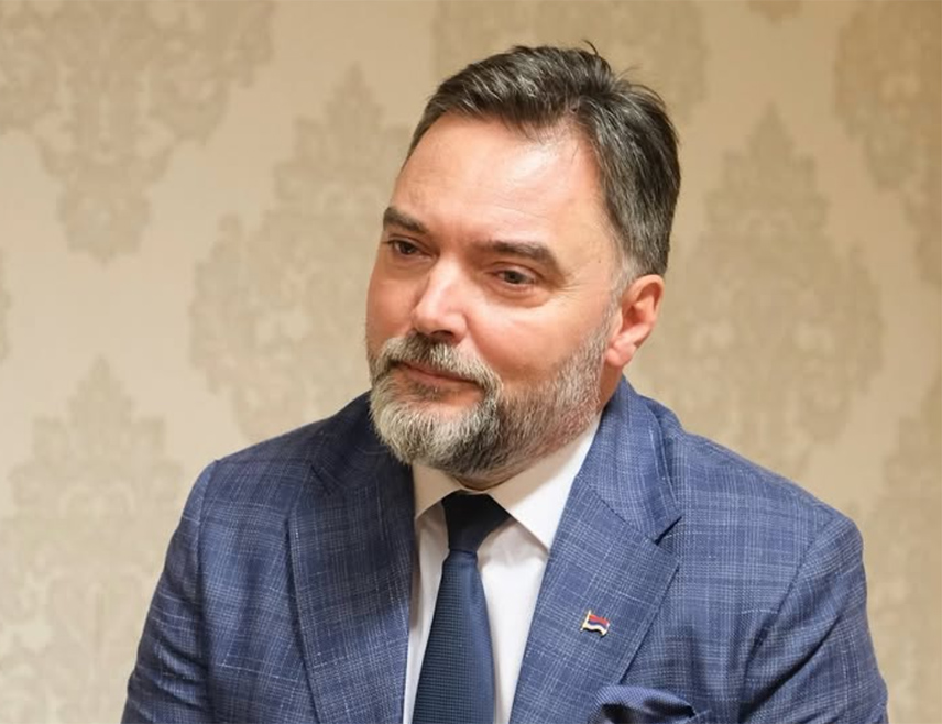SARAJEVO, JULY 28 /SRNA/ - All relevant institutions must provide maximum support to domestic carriers who are facing many problems, the most pressing being the discriminatory treatment concerning the allowed stay in the EU, said the Minister of Foreign Trade and Economic Relations in the Council of Ministers Staša Košarac.