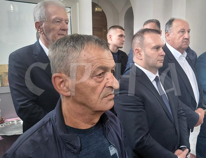 TRNOVO, JULY 30 /SRNA/ - East Sarajevo Mayor Ljubiša Ćosić said today in Trnovo that 1992 was the most tragic year for the Serb people in that area, and that the crimes committed against Serbs in this municipality must never be forgotten.