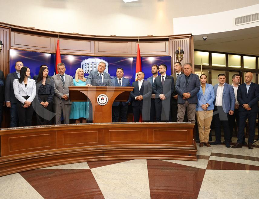 BANJA LUKA, AUGUST 1 /SRNA/ - Republika Srpska President Milorad Dodik said that he expects full support from Serbia after the second-instance verdict against him by un-constitutional Court of BiH, that he will ask Russia for support and that he will write to the new US administration.