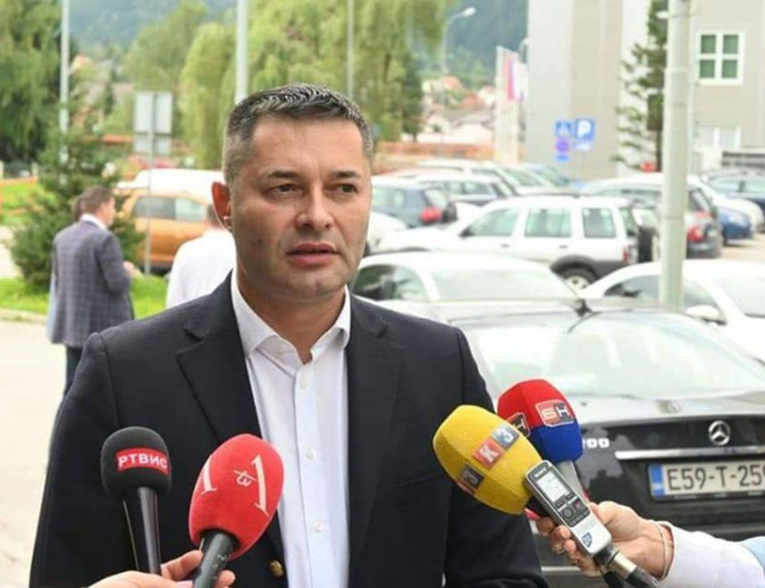 PALE, AUGUST 1 /SRNA/ – The confirmation of the verdict against Republika Srpska President Milorad Dodik is just one more step toward the abyss and the end for BiH, said MP Aco Stanišić.