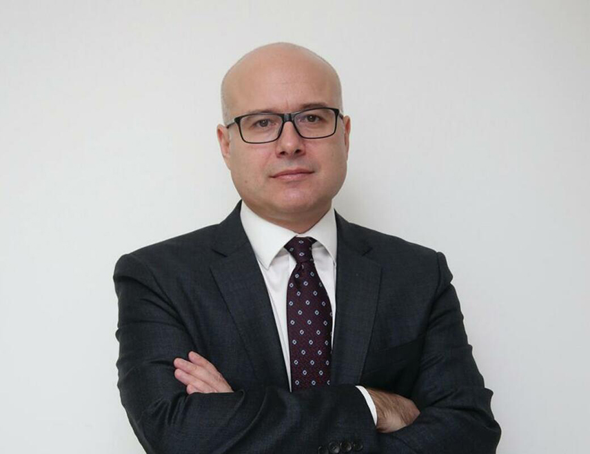 СРЕМСКИ КАРЛОВЦИ, 3. АВГУСТА /СРНА/ - Савјетник предсједника Србије за регионална питања Милош Вучевић рекао је да се не смије заборавити страдање Срба у Републици Српској Крајини, у "Олуји" и "Бљеску", те истакао да све што су Срби прошли мора да постоји у уџбеницима како српски народ то не би заборавио.