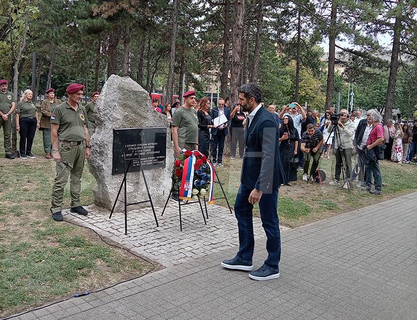 БЕОГРАД, 4. АВГУСТА /СРНА/ - Београдски градоначелник Александар Шапић поручио је данас на комеморацији "Београд не заборавља злочин без казне", поводом 30 година од страдања Срба у злочиначкој хрватској акцији "Олуја", да је хришћански праштати, али и не заборављати.