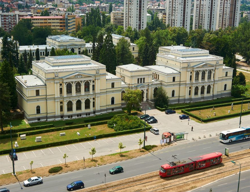 САРАЈЕВО, 5. АВГУСТА /СРНА/ - Експлоатација јеврејске баштине коју спроводи Земаљски музеј у Сарајеву крајње je срамотна и нечасна, поручио је предсједник Европске конференције рабина Финкас Голдшмит.