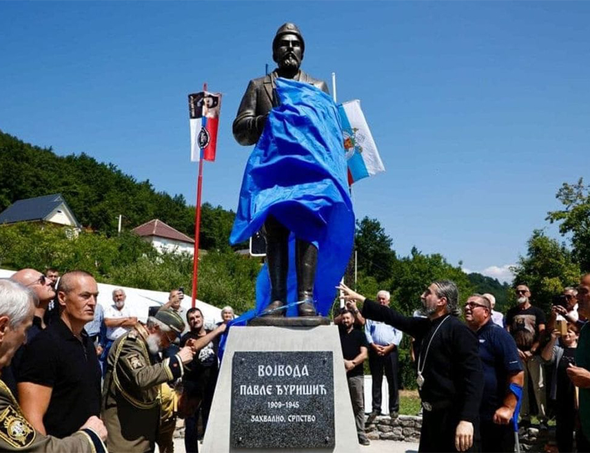 ПОДГОРИЦА, 8. АВГУСТА /СРНА/ - Митрополит будимљанско-никшићки Методије данас је у беранском селу Горње Заостро открио споменик четничком команданту за Црну Гору у Другом свјетском рату Павлу Ђуришићу.