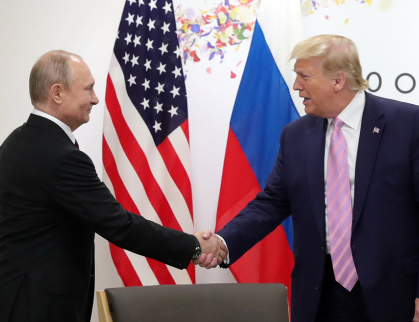 ВАШИНГТОН, 15. АВГУСТА /СРНА/ - Састанак предсједника САД Доналда Трампа и предсједника Русије Владимира Путина на Аљасци почеће вечерас у 21.00 час по средњоевропском времену, наведено је у дневном реду америчког лидера који је објавила Бијела кућа.