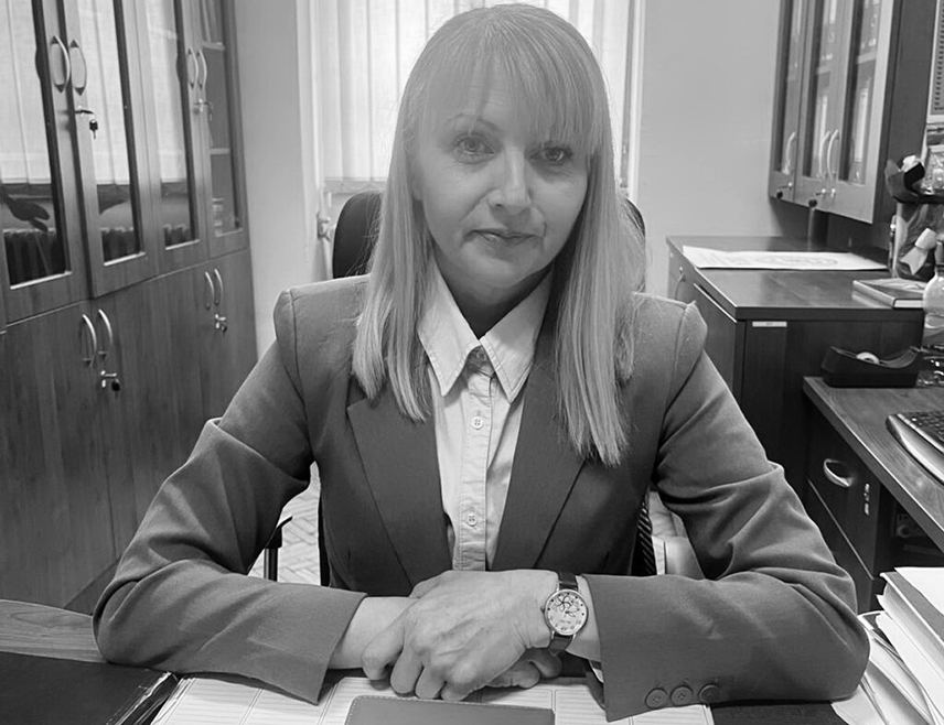 ПРИЈЕДОР, 16. АВГУСТА /СРНА/ - Директор Народне библиотеке "Ћирило и Методије" у Приједору Гордана Вила преминула је у 48. години након краће и тешке болести, потврђено је из ове установе.