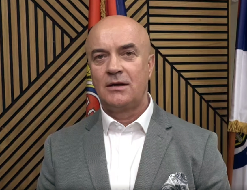 СОКОЛАЦ, 22. АВГУСTА /СРНА/ - Само српско јединство и институционално дјеловање може сачувати и Републику Српску и њене природне ресурсе који су основ економског опстанка и просперитета, поручио је пуковник у пензији Милан Јоловић Легенда, ратни командант Подрињског одреда специјалних снага "Вукови са Дрине".