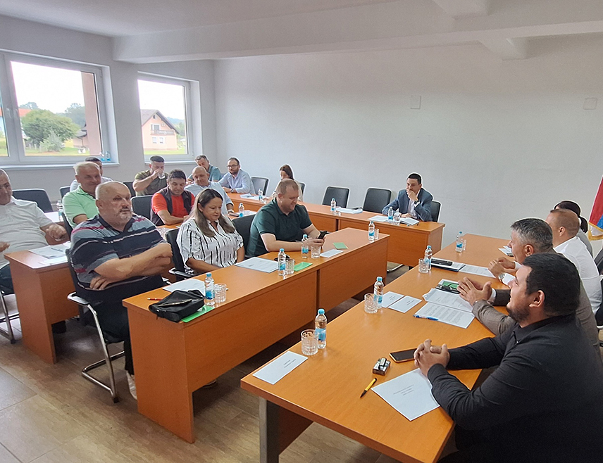 ПЕЛАГИЋЕВО, 22. АВГУСТА /СРНА/ - Скупштина општине Пелагићево данас је усвојила Декларацију Савеза општина и градова Републике Српске поводом пресуде предсједнику Републике Српске Милораду Додику.