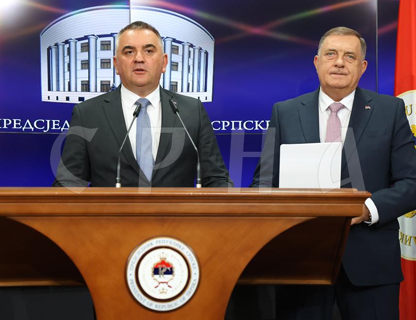 BANJA LUKA, AUGUST 24 /SRNA/ - The Prime Minister-designate of Republika Srpska, Savo Minić, stated today that he will do everything to achieve the set goals and that he is aware of his responsibilities and proud to have been given the mandate.